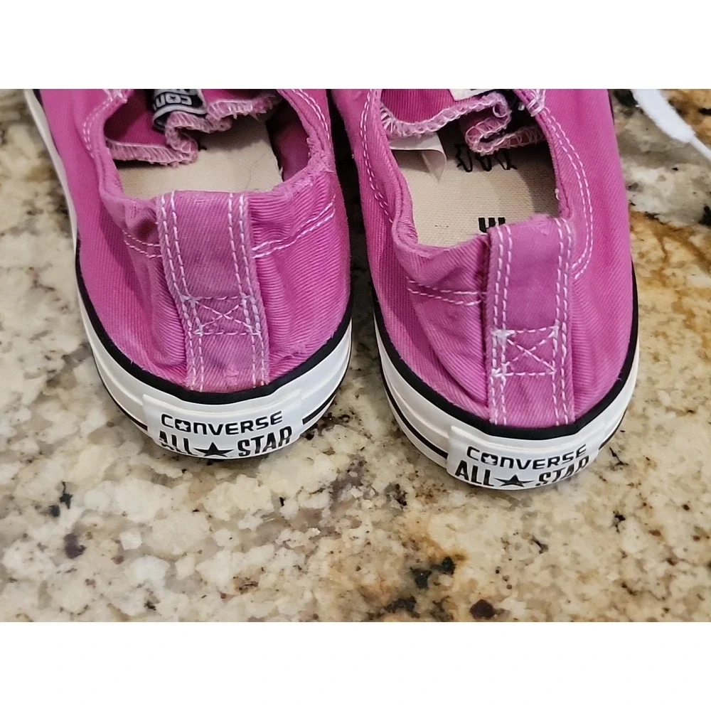 Converse  All Star Low Canvas Shoes Womens Size 7 Pink Elastic Heel.  EUC